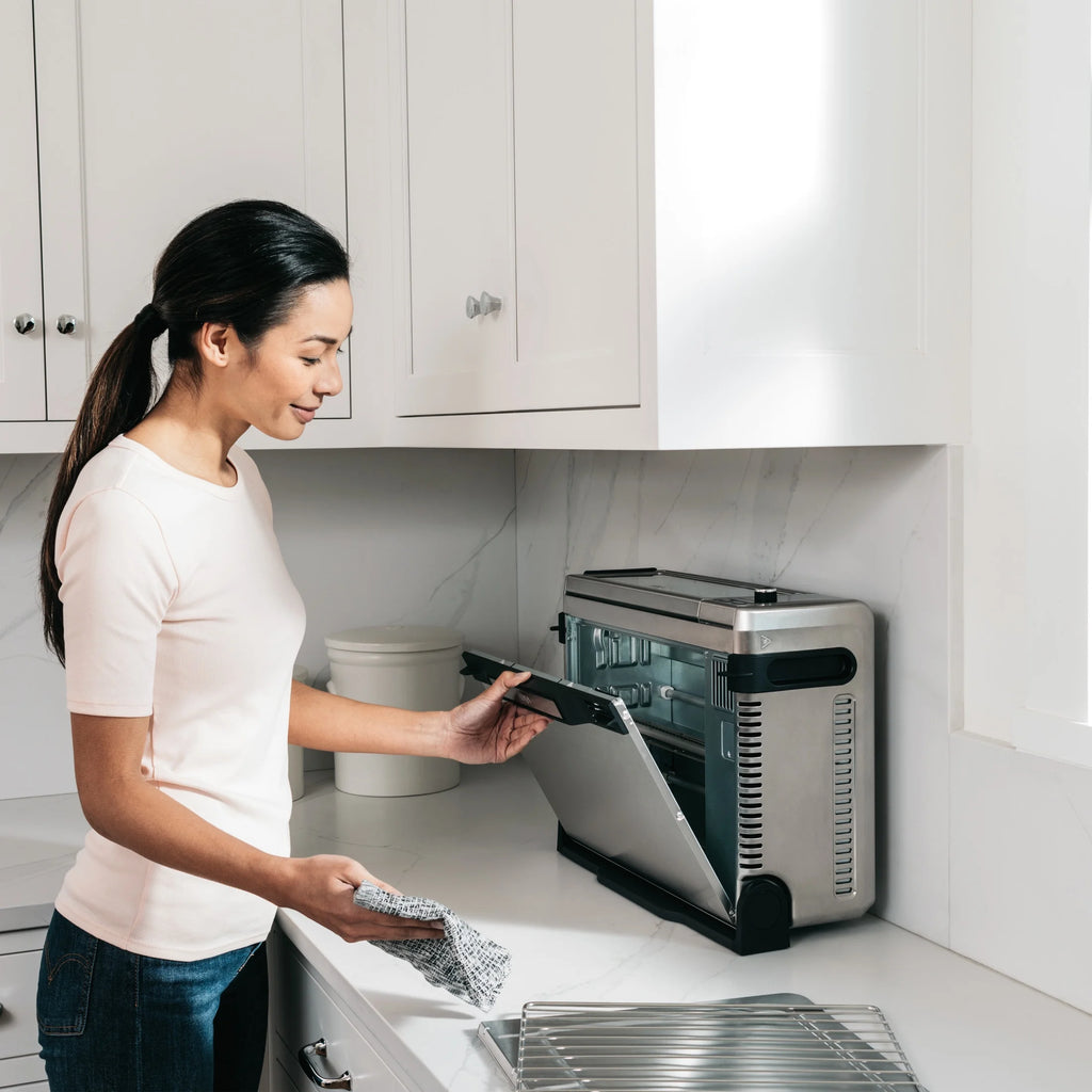 Ninja?? SP101 Foodia? 8 - in - 1 Digital Air Fry Oven, Flip - Away for Storage, Dehydrate, Keep Warm