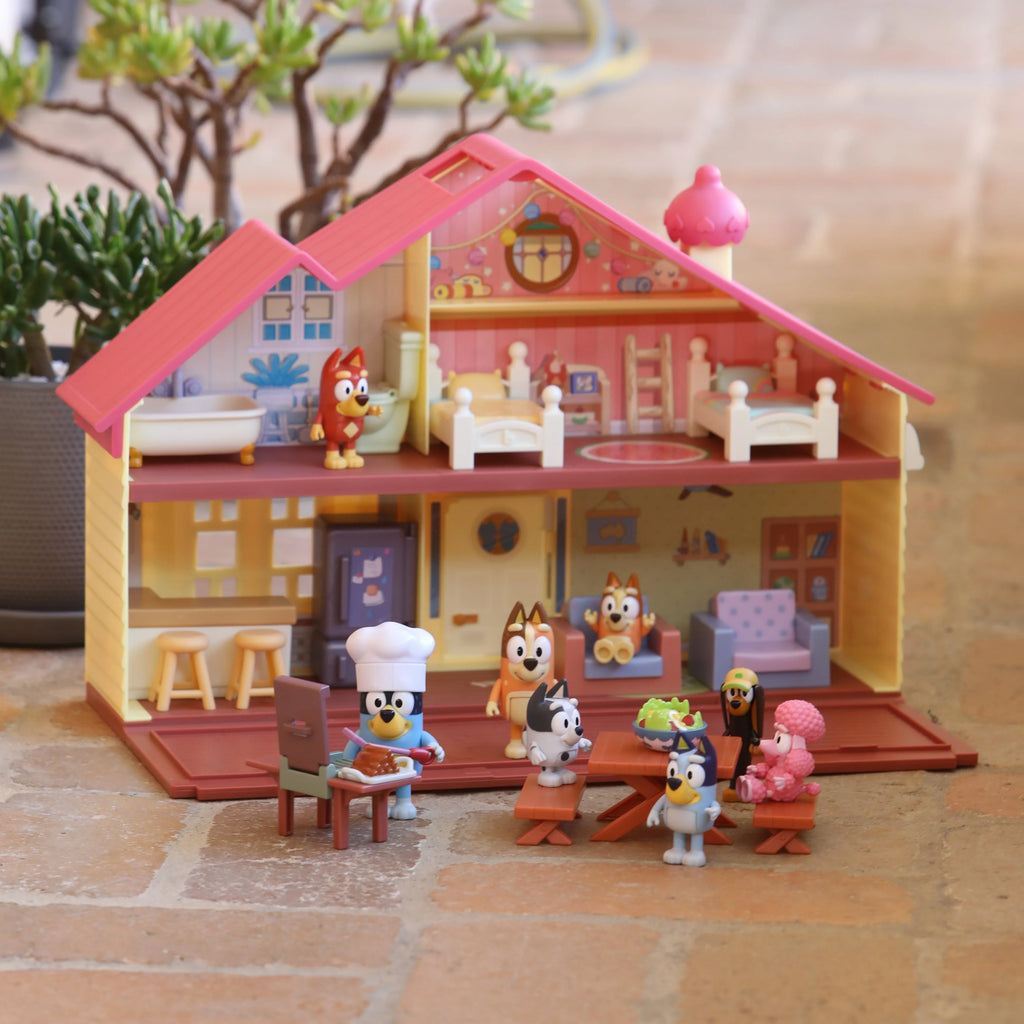 Bluey Family Home - Bluey 2.5-3 Figure with Home Playset"