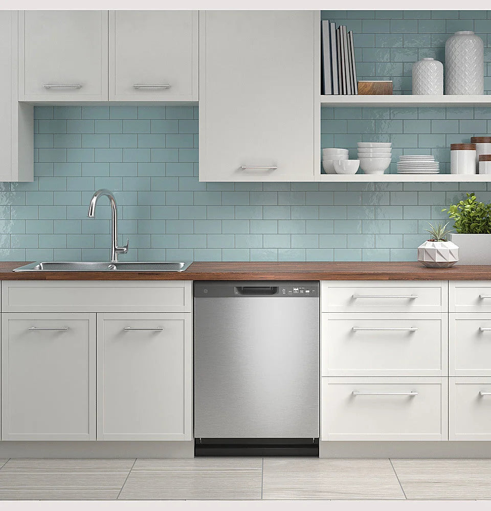 GE - Front Control Built-In Dishwasher with 59 dBA - Stainless steel