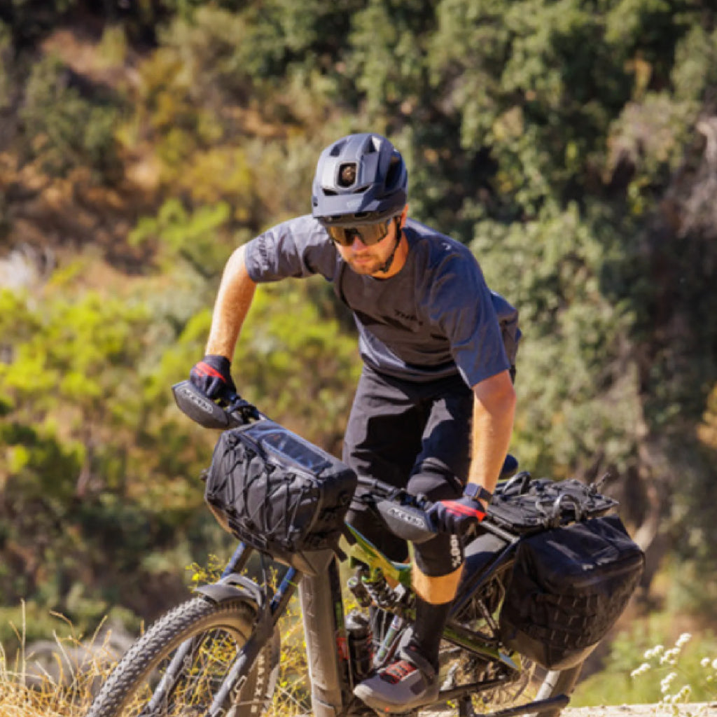 INTENSE RECON MX Adventure Adult S/M Electric Mountain Bike with Shimano Steps E7000 Motor, 11 - Speed Gears, 27.5" Wheels, DVO Suspension, 504 Wh Integrated Battery, Custom Rack and Bag Set Included
