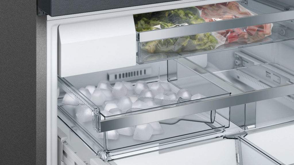Bosch - 800 Series 21 Cu. Ft. French Door Counter-Depth Smart Refrigerator - Black stainless steel