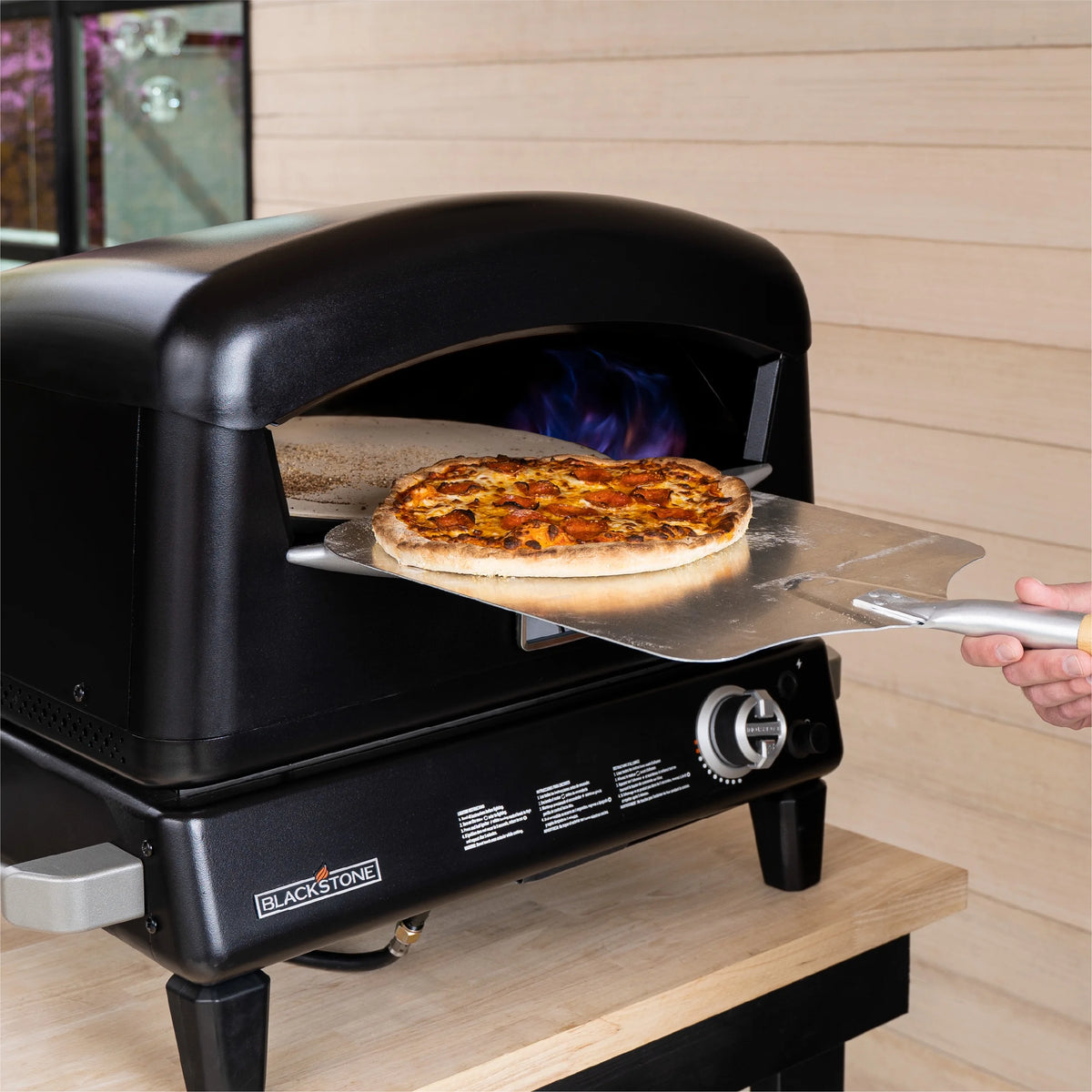 Blackstone Propane Outdoor Pizza Oven with Stand and Pizza Peel