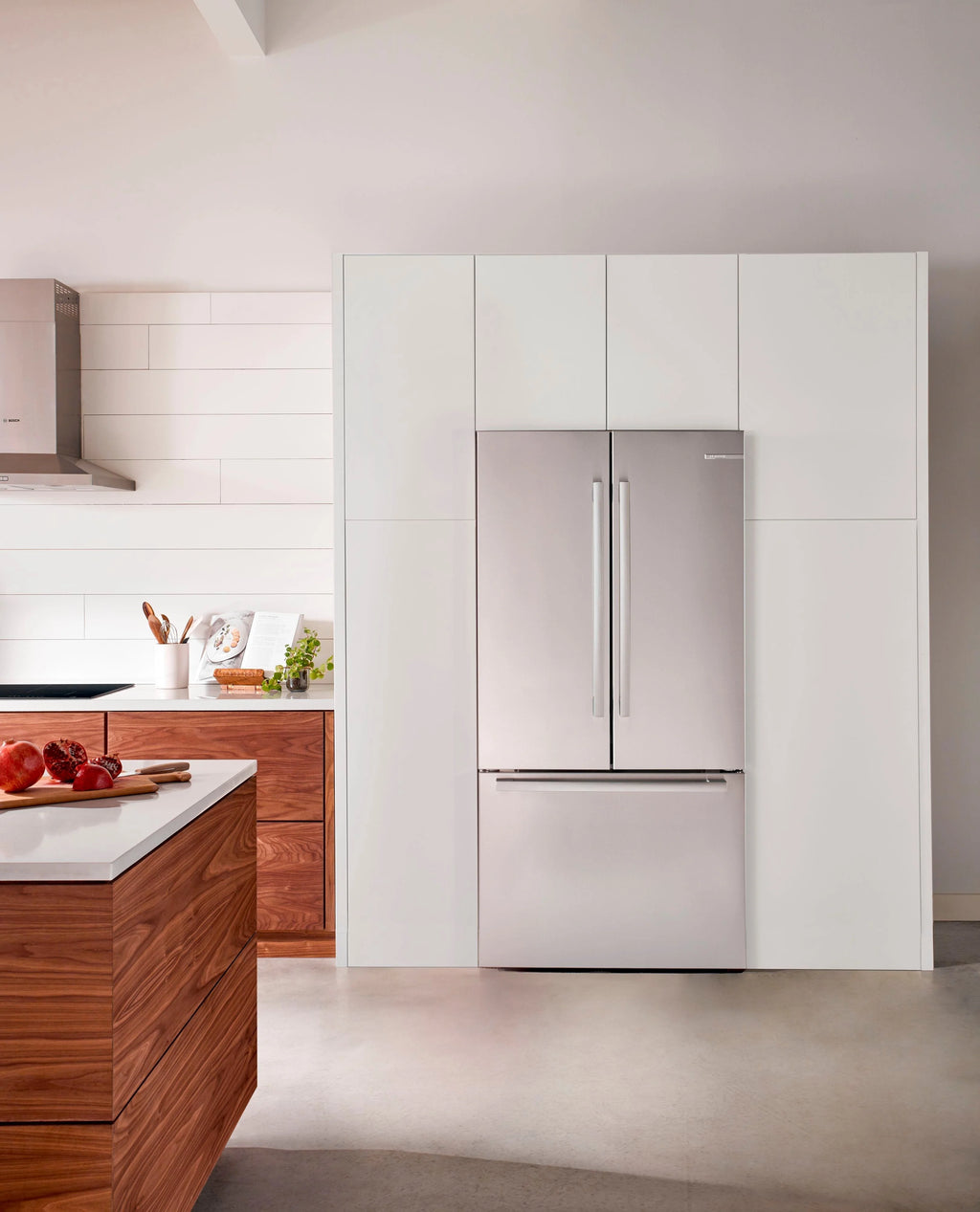 Bosch - 800 Series 21 Cu. Ft. French Door Counter-Depth Smart Refrigerator - Stainless steel