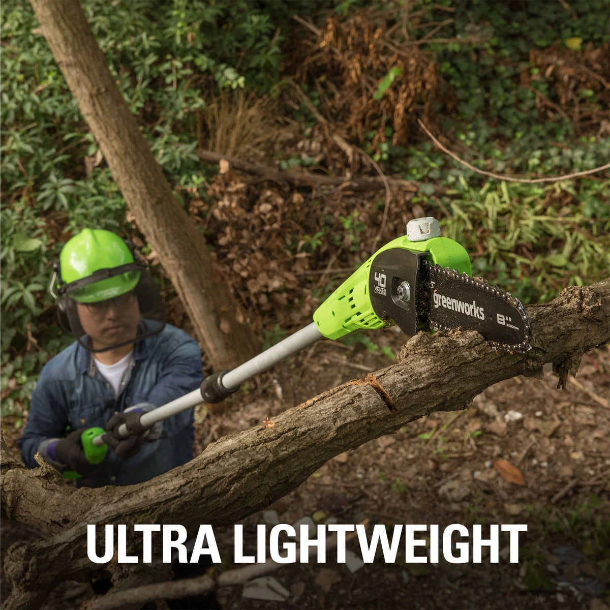 Greenworks 40V 8" Cordless Pole Saw with 2.0 Ah Battery and Charger . 1403702