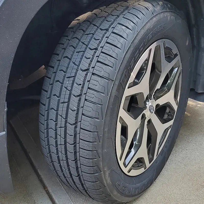 Cooper Discoverer EnduraMax All-Season Tires  245/65R17 107H  Designed for Ford Explorer & GMC Acadia
