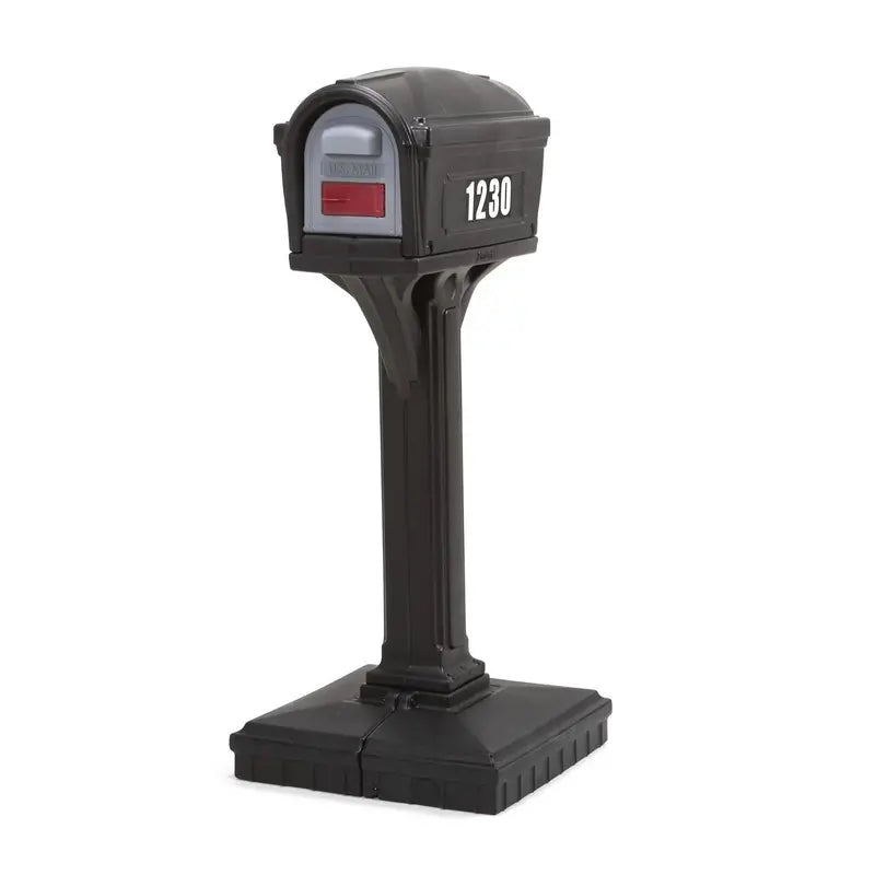 Traditional Black Plastic Residential Mailbox – Durable, Weather-Resistant Curbside Delivery Box