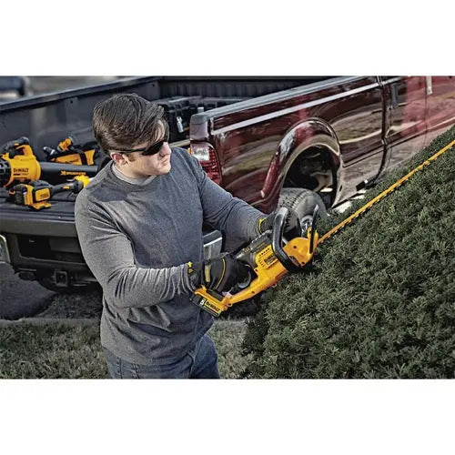 DEWALT 22-Inch Cordless Hedge Trimmer  20V MAX Tool-Only + Starter Kit Bundle