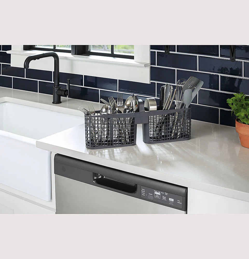 GE - Front Control Built-In Dishwasher with 59 dBA - Stainless steel