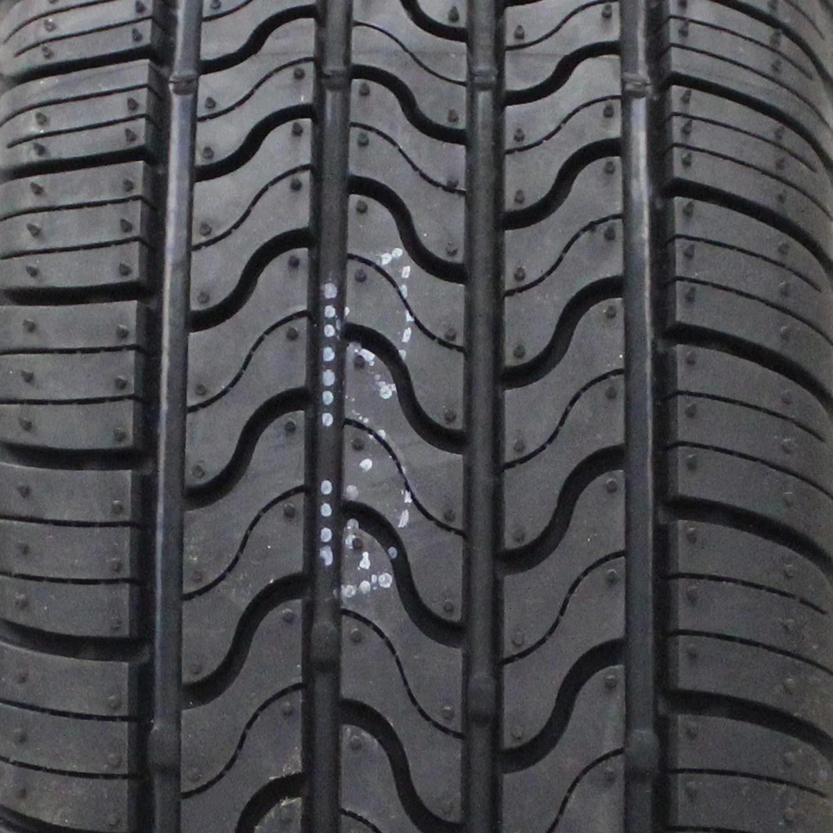 Firestone All Season All Season 215/60R16 95T Passenger Tire