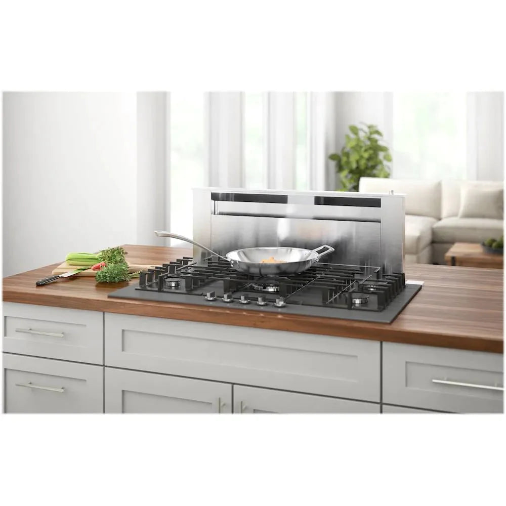 Bosch Benchmark Series 36 Built-In Gas Cooktop with 5 burners NGMP677UC